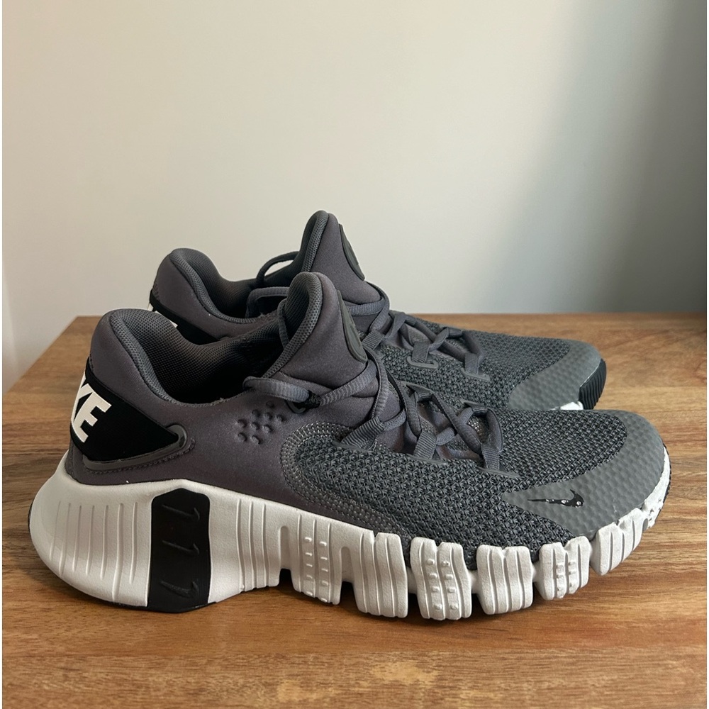 2021 Free Metcon 4 'Iron Grey, size 9.5M